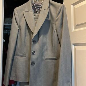 Brand New 2 Piece Women’s Suit, Size 12